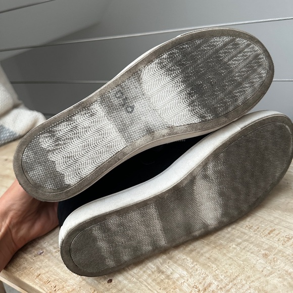 Madden Girl Prevale Black Wedge Sneakers Faux Fur Zip Size 9 - Picture 8 of 10